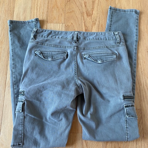 Pants - Picture 4 of 7